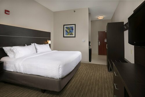 Гостиница Holiday Inn Express Hotel & Suites Independence Kansas City в Индепенденсе