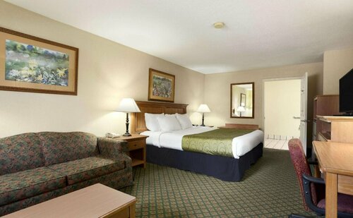Гостиница Days Inn & Suites by Wyndham Stuttgart в Статгарте
