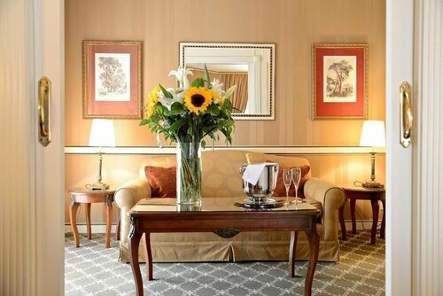 Гостиница Carlton Lausanne Boutique Hotel в Лозанне