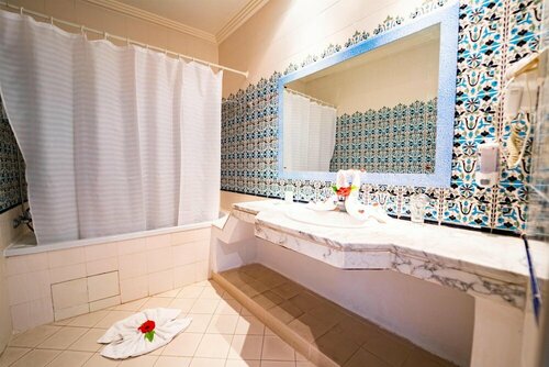 Гостиница Riadh Palms Resort and SPA в Сусе