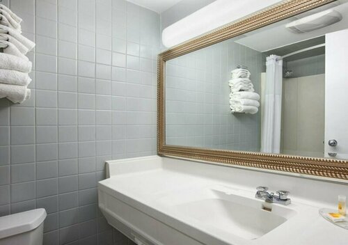 Гостиница Days Inn by Wyndham Elmsford White Plains в Элмсфорде