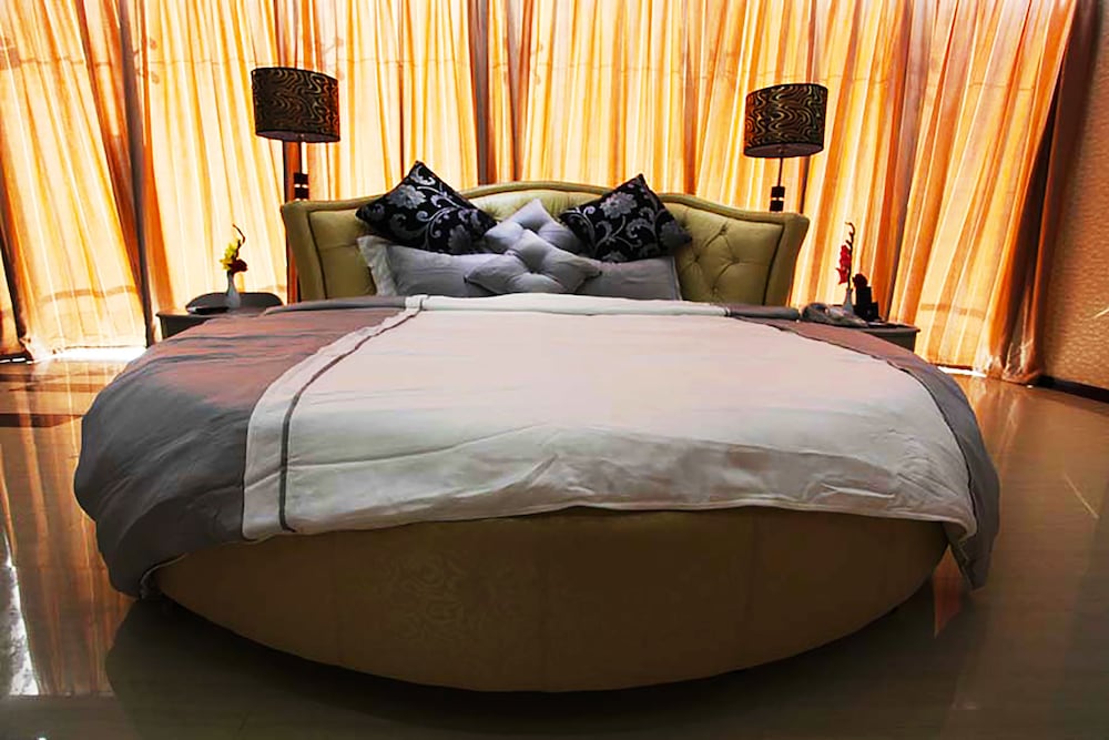 Фото Hotel The Cox Today