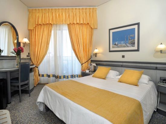 Фото Emmantina Hotel