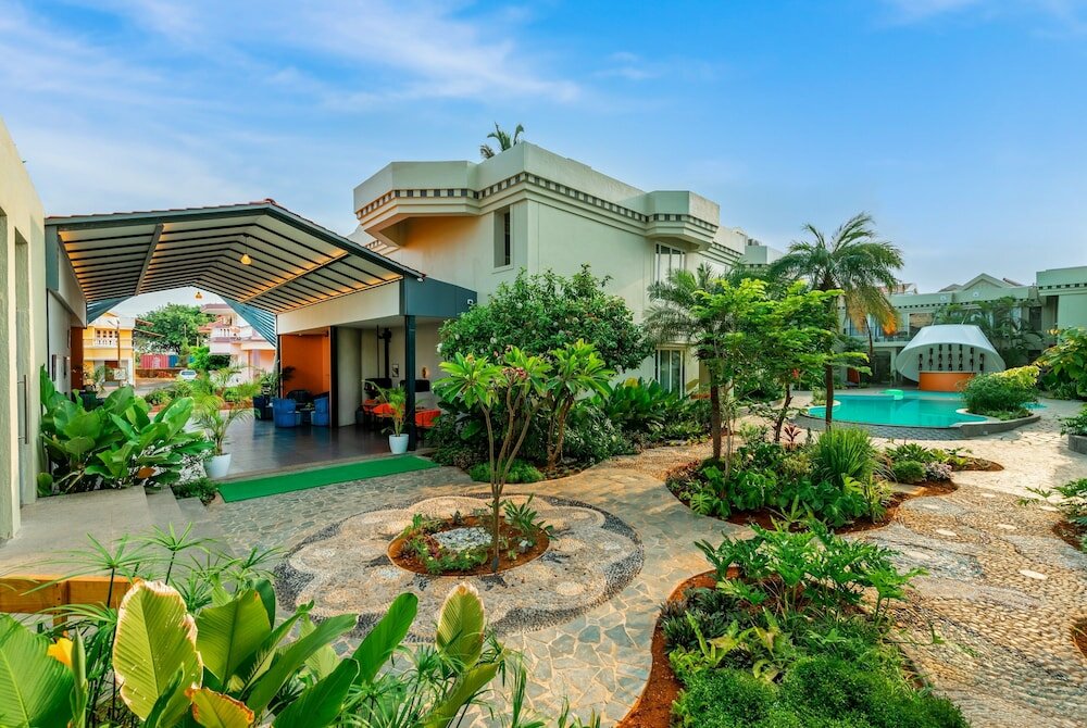 Фото Lotus Beach Resort