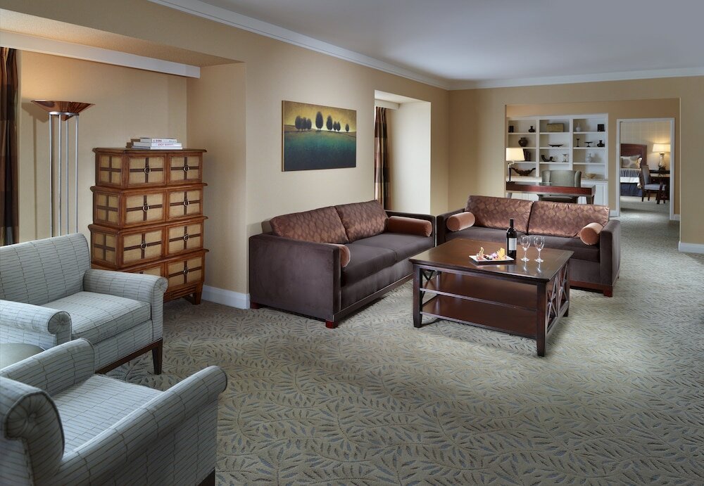 Фото Omni Los Angeles Hotel at California Plaza