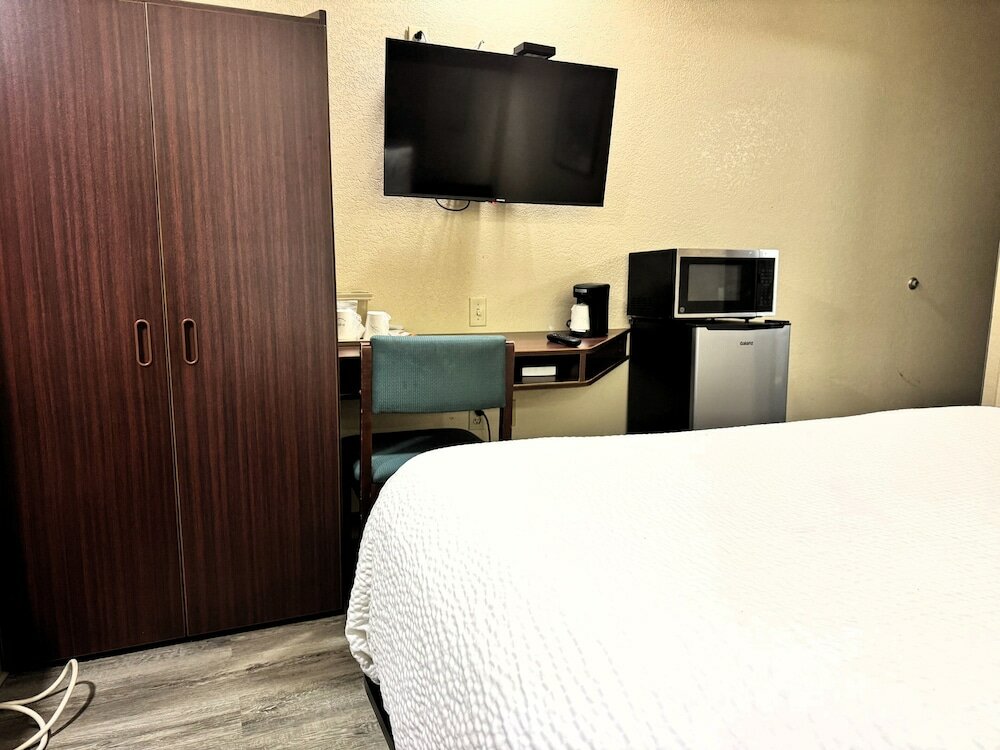 Фото Microtel Inn & Suites by Wyndham Meridian
