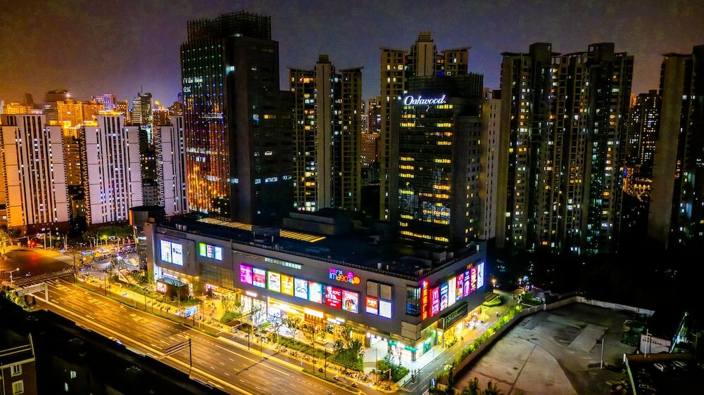 Фото Oakwood Residence Shanghai