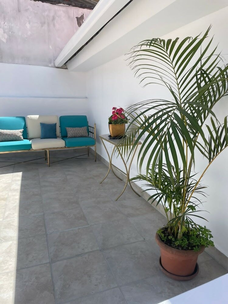 Фото Adamas House Hotel