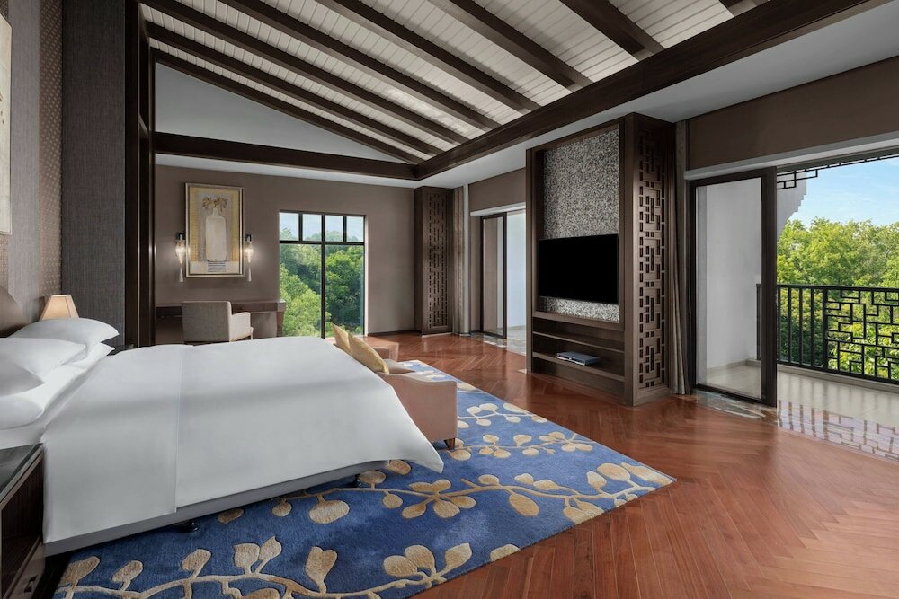 Фото Sheraton Grand Hangzhou Wetland Park Resort