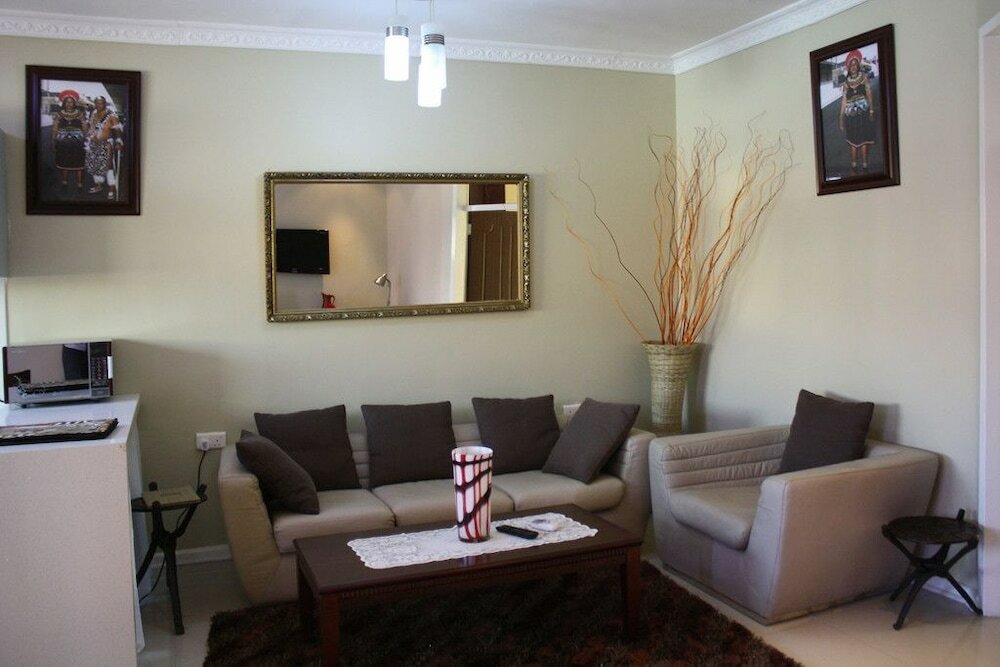 Фото Nomad's Court Lodge