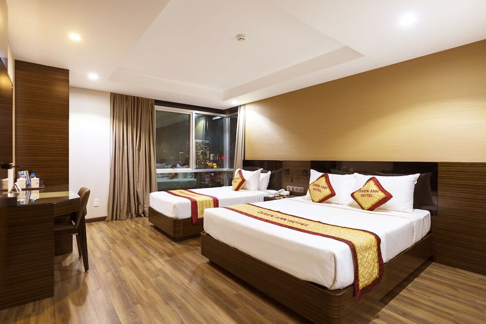 Фото Queen Ann Hotel