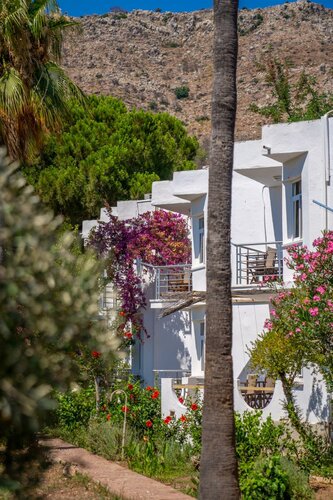 Гостиница Chillos Beach Hotel & Lounge в Орхание