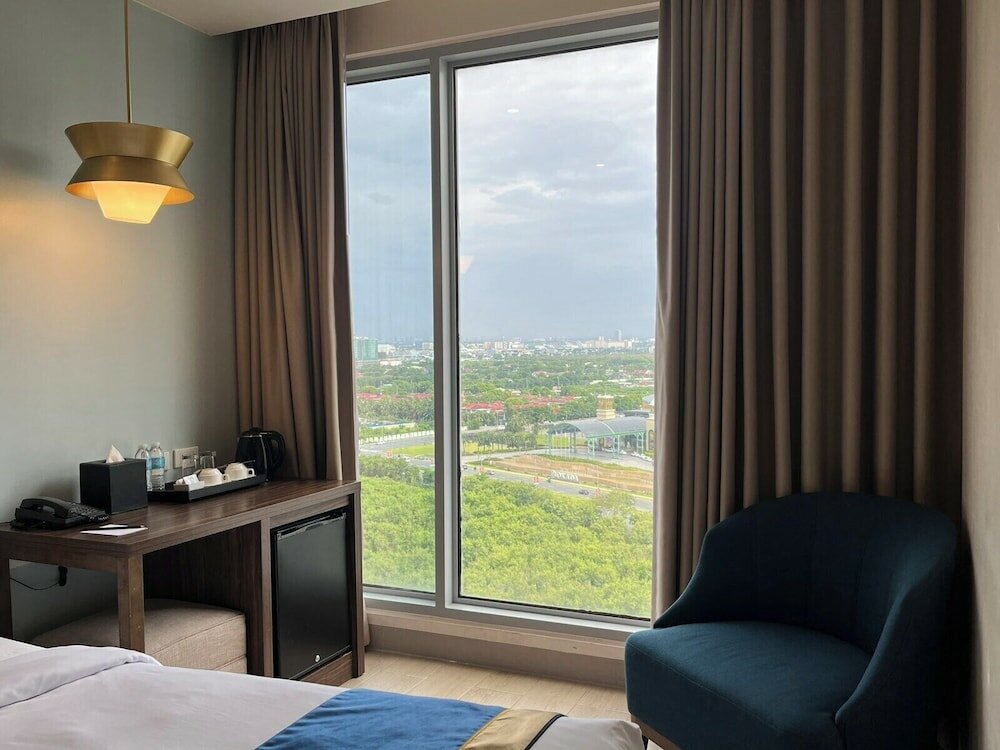Фото Kingsford Hotel Manila