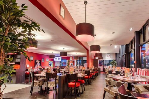 Гостиница Kyriad Prestige Pau - Zénith - Palais des Sports в По