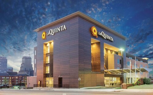 Гостиница La Quinta Inn & Suites by Wyndham Memphis Downtown в Мемфисе