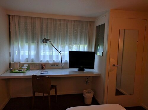 Гостиница Campanile Hôtel Auch в Оше