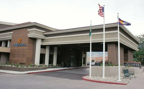 Гостиница La Quinta Inn & Suites by Wyndham Glenwood Springs в Гленвуд Спрингс