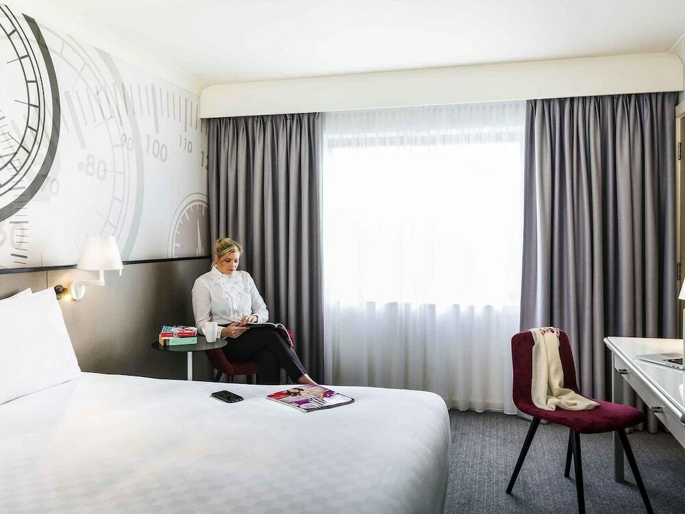 Фото Mercure Dartford Brands Hatch Hotel & SPA
