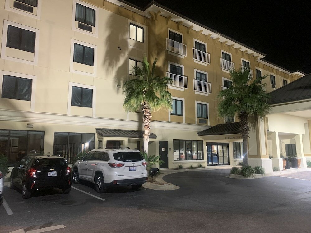 Фото Comfort Inn And Suites