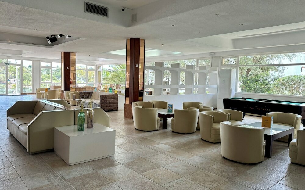 Фото Hotel Cabot Cala Ferrera