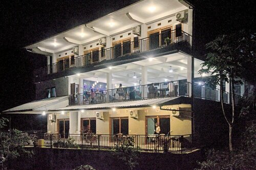 Гостиница Hotel Bonne Nuit в Провинции Восточные Малые Зондские острова