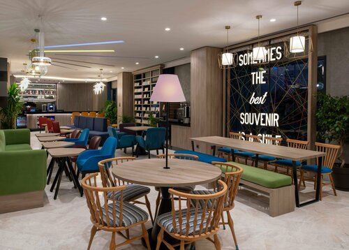 Гостиница Hampton by Hilton Istanbul Merter в Гюнгерене
