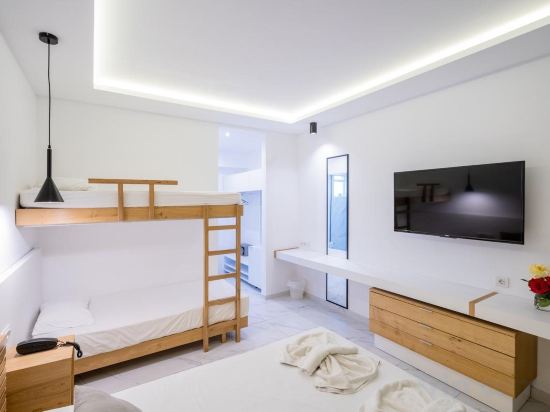 Фото Lardos Bay