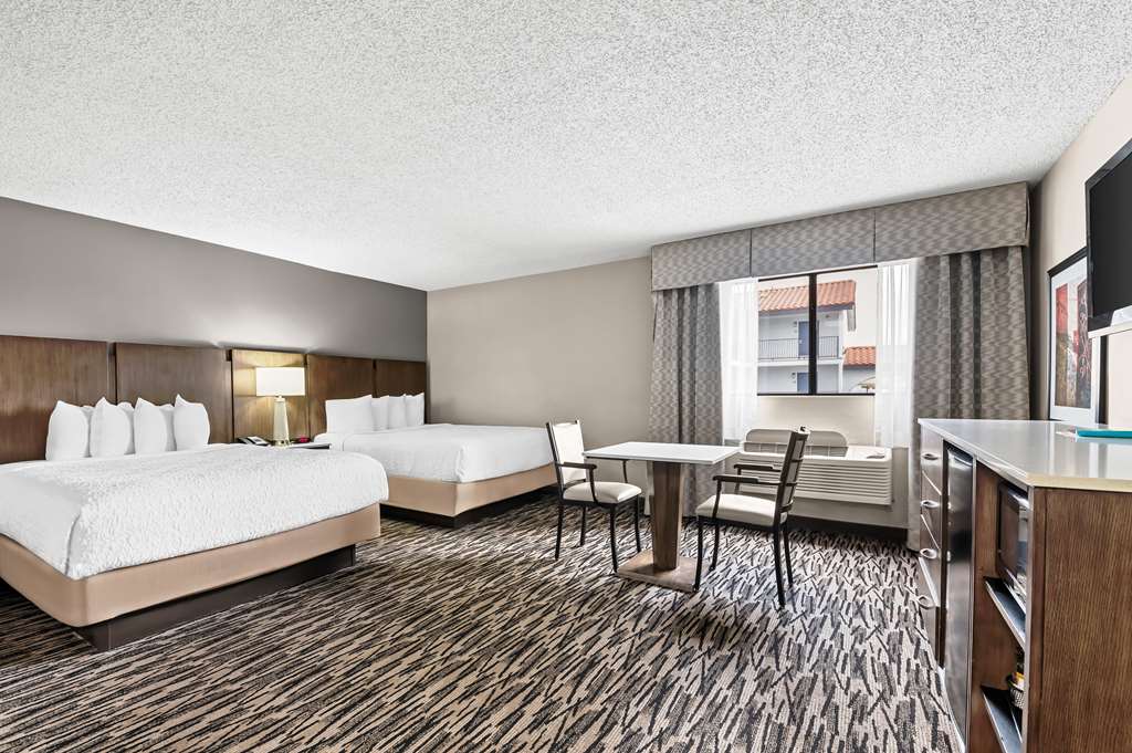 Фото Best Western Los Alamitos Inn & Suites