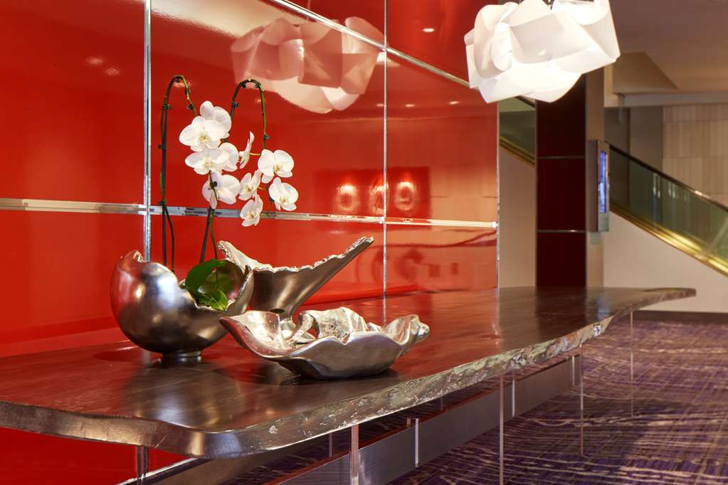 Фото Hilton Long Beach Hotel