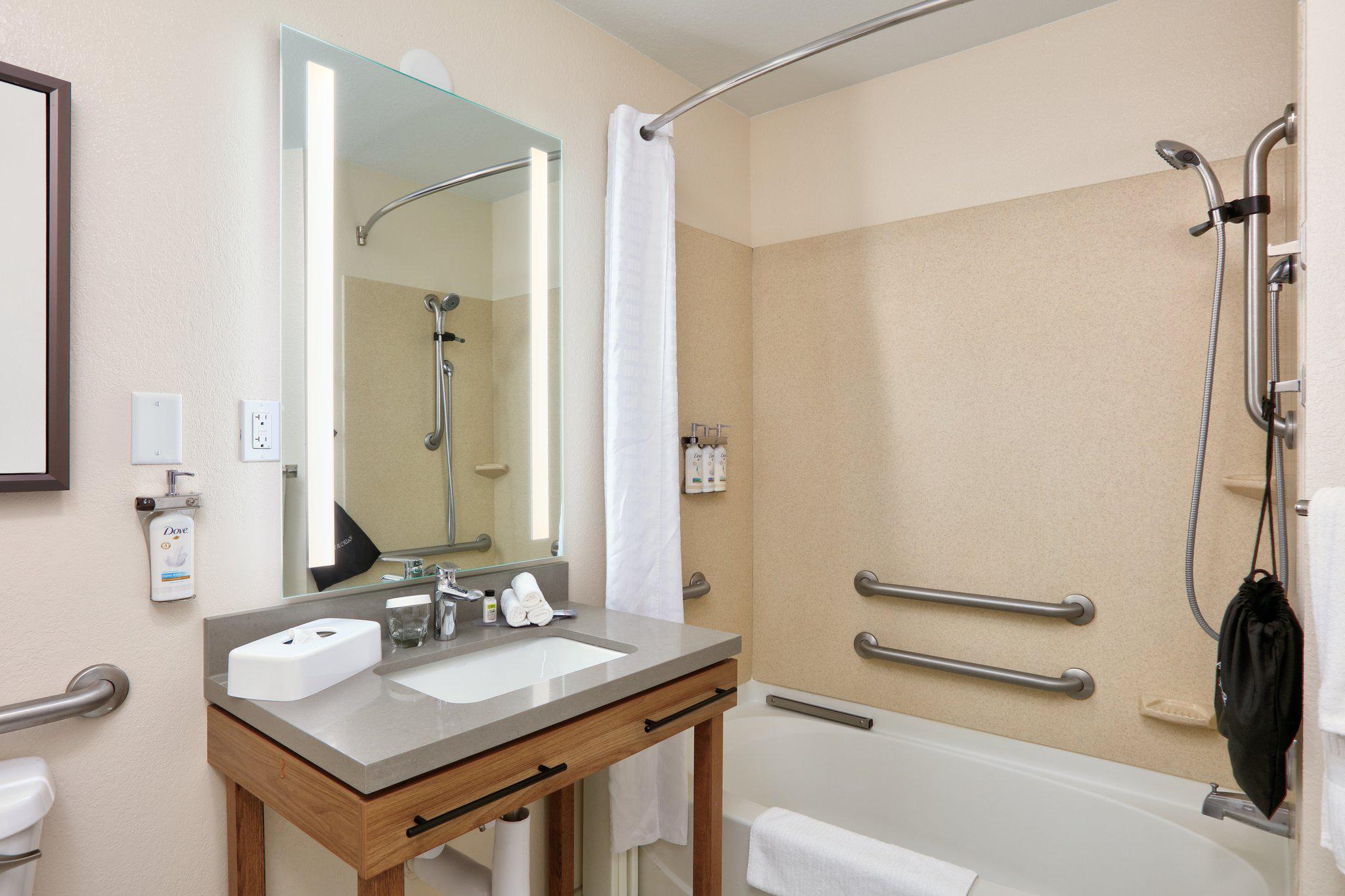 Фото Candlewood Suites Idaho Falls, an Ihg Hotel