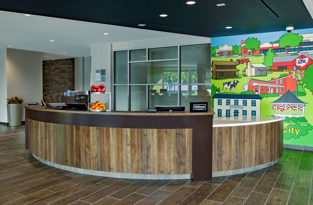 Фото Tru by Hilton Grove City Columbus