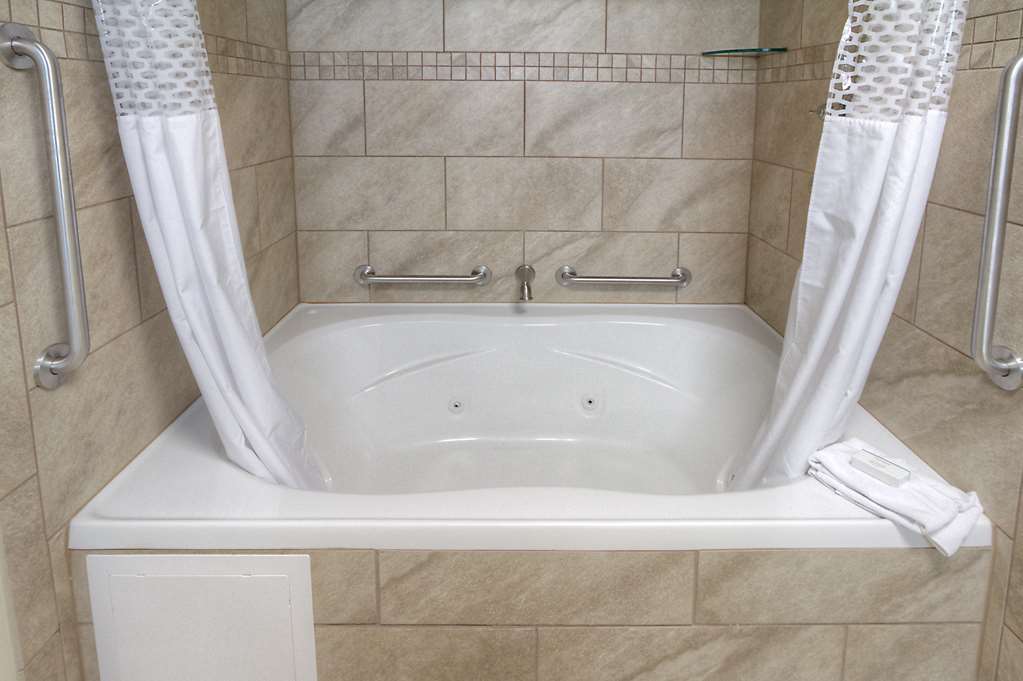 Фото Hampton Inn Russellville
