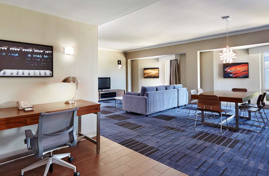 Фото Hilton Newark Airport