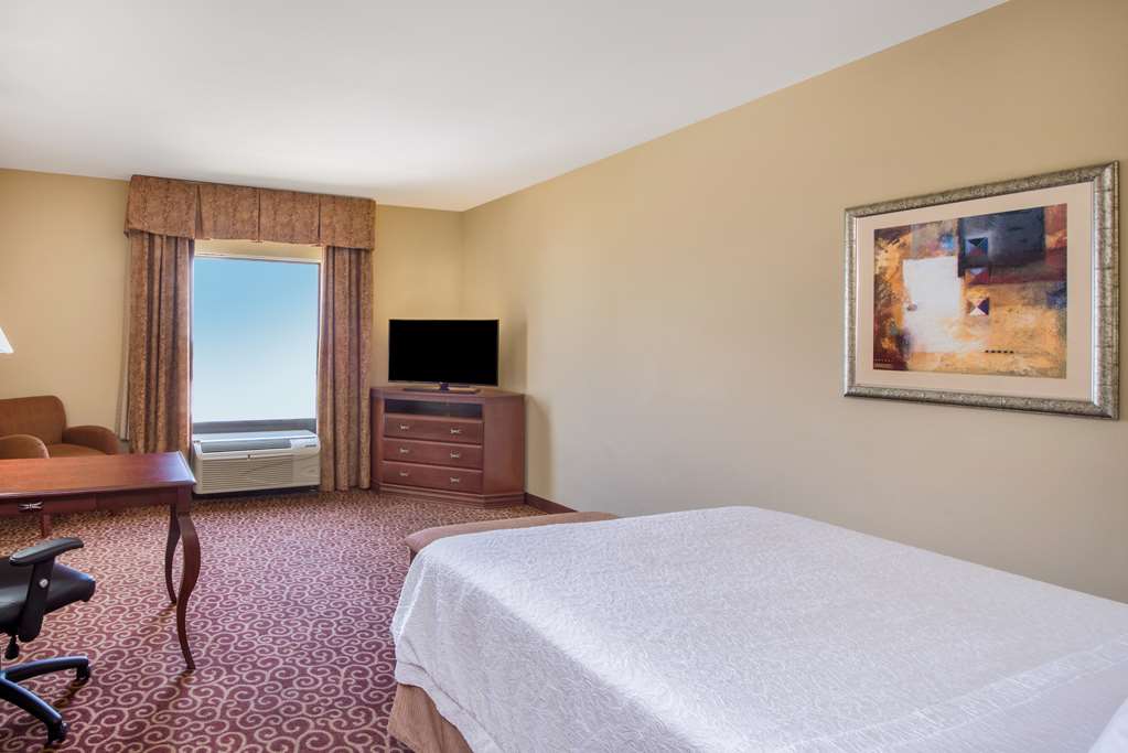 Фото Hampton Inn & Suites Oklahoma City - South