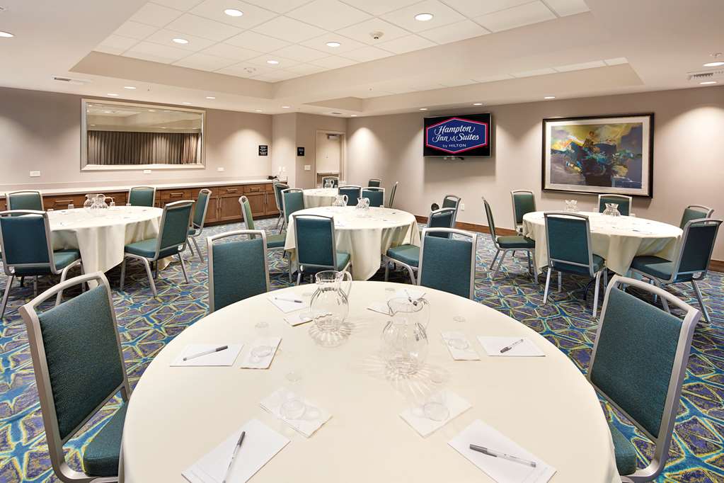 Фото Hampton Inn & Suites Sacramento at Csus