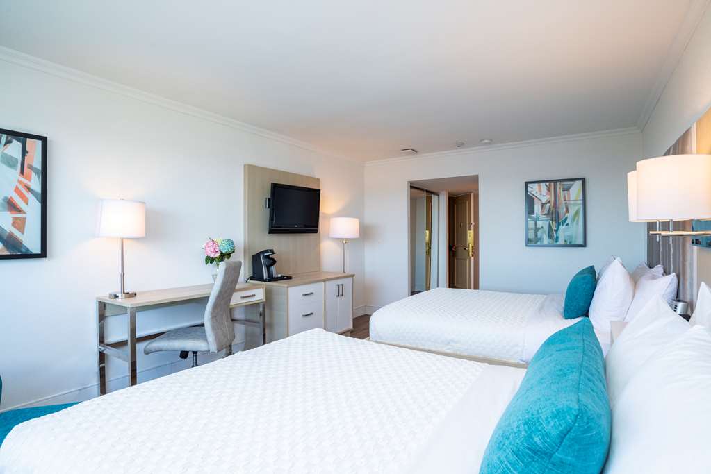 Фото Best Western Plus Dorchester Hotel