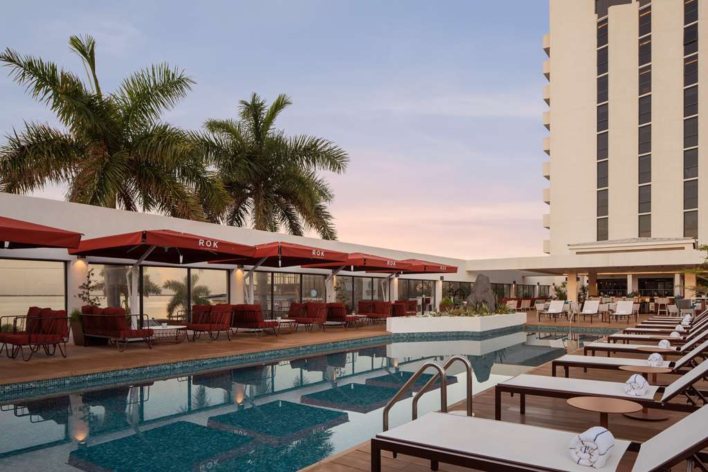 Фото Rok Hotel Kingston Tapestry Collection by Hilton