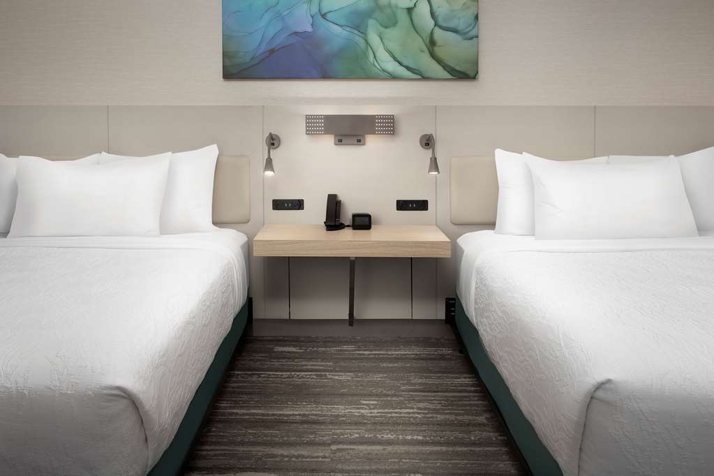 Фото Hilton Garden Inn Orlando Downtown