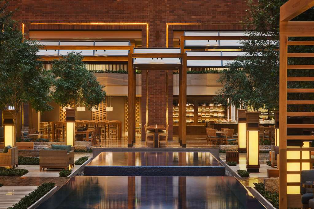 Фото Hilton Anatole
