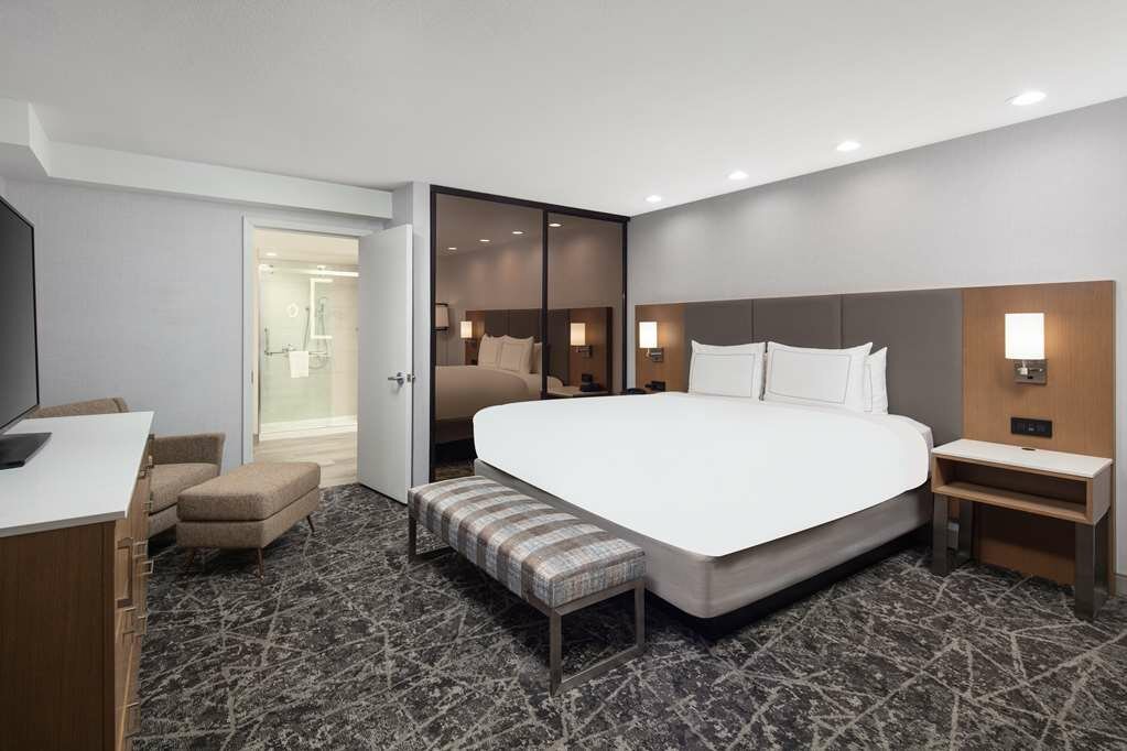 Фото Doubletree by Hilton Sacramento