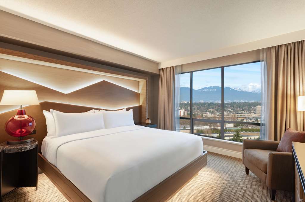 Фото Hilton Vancouver Airport