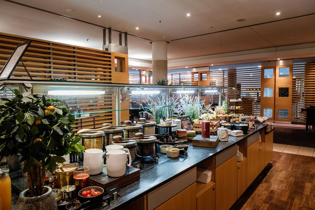 Фото Radisson Blu Hotel, Hannover