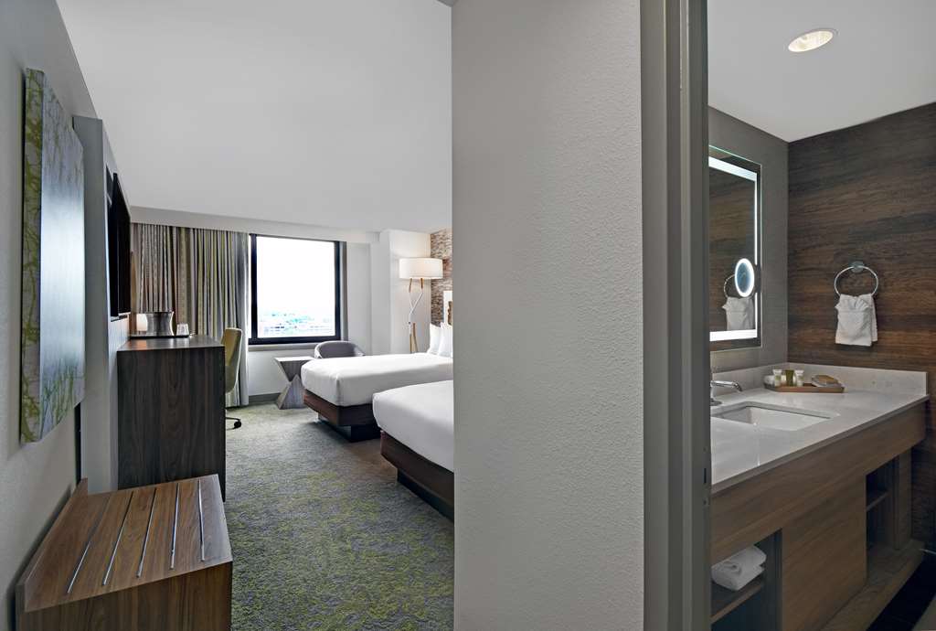 Фото Hilton Hasbrouck Heights
