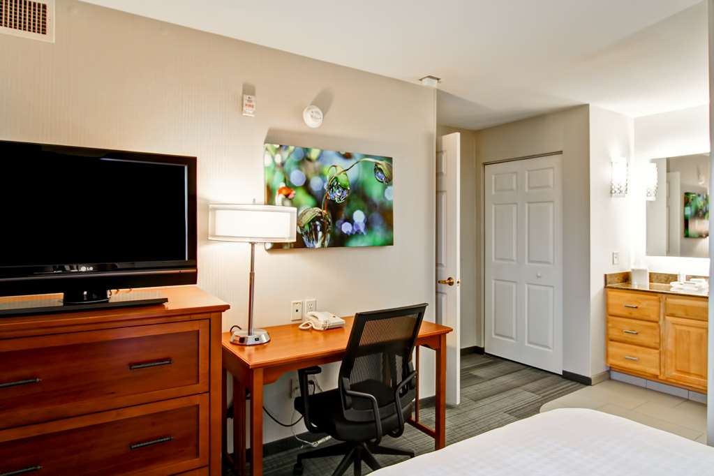 Фото Homewood Suites by Hilton Stratford