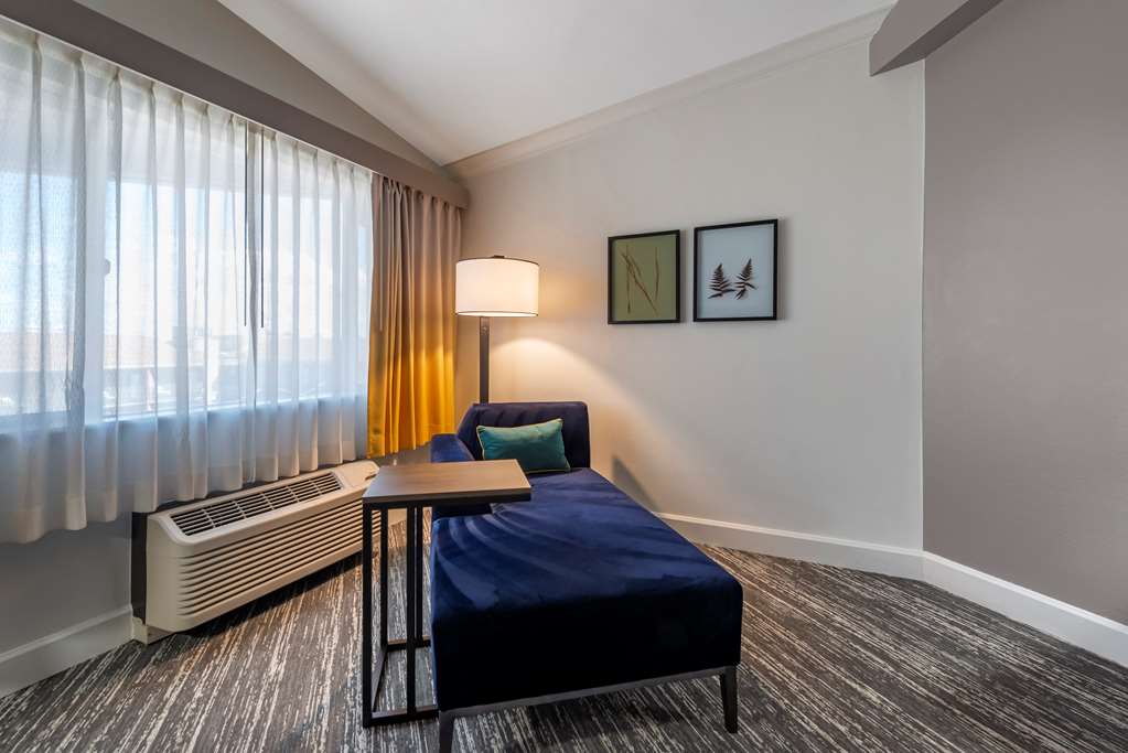 Фото Best Western Premier Denver East