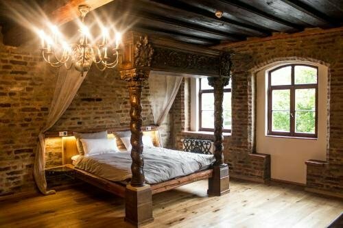Гостиница Wirgarten Restaurant & Antik Hotel в Дингольфинге