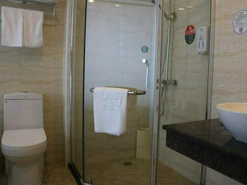 Гостиница GreenTree Inn ShaanXi HanZhong Railway Station BeiYiHuan Road Express Hotel в Ханьчжуне