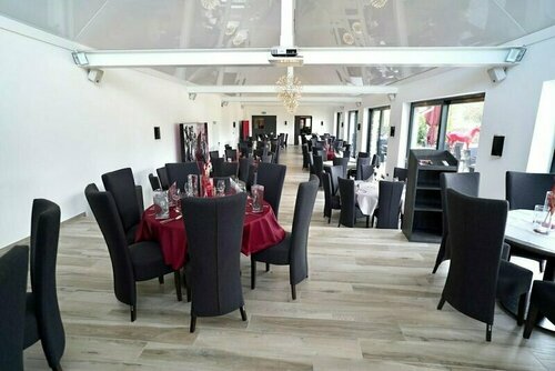 Гостиница Hotel-Restaurant Rotes Einhorn Superior в Дюрене