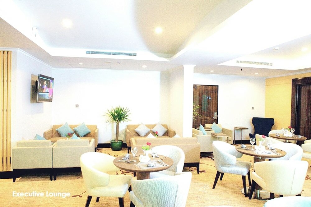 Фото Menara Peninsula Hotel Jakarta