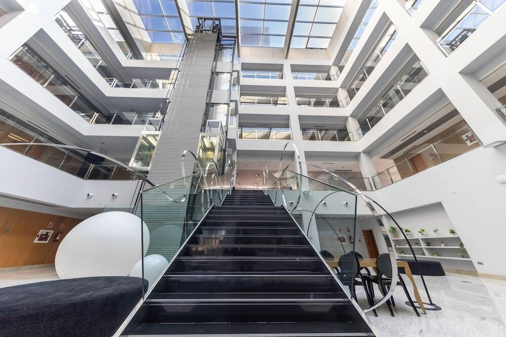 Фото Hotel Ciudad de Ponferrada